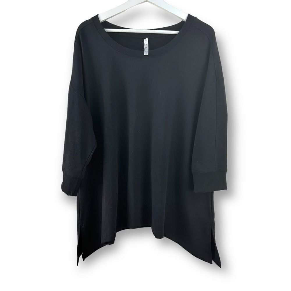 Cozy black drop shoulder handkerchief hem medium‎ weight fabric size 1X